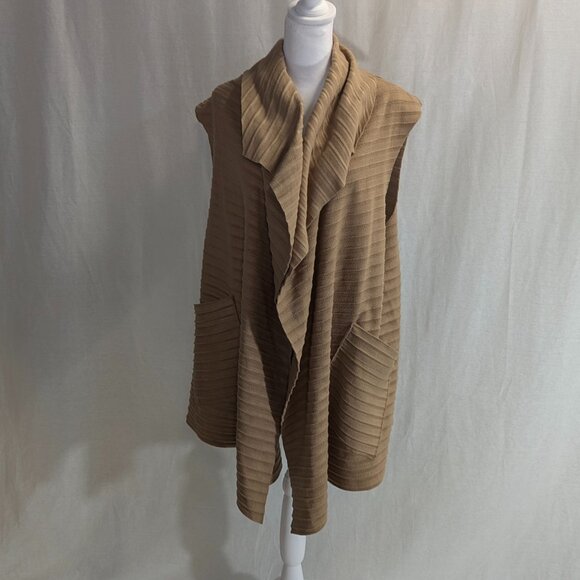 NWT Le Moda Size *S-L Camel Colored Sleeveless Open Cardigan Asymmetrical - Picture 3 of 16